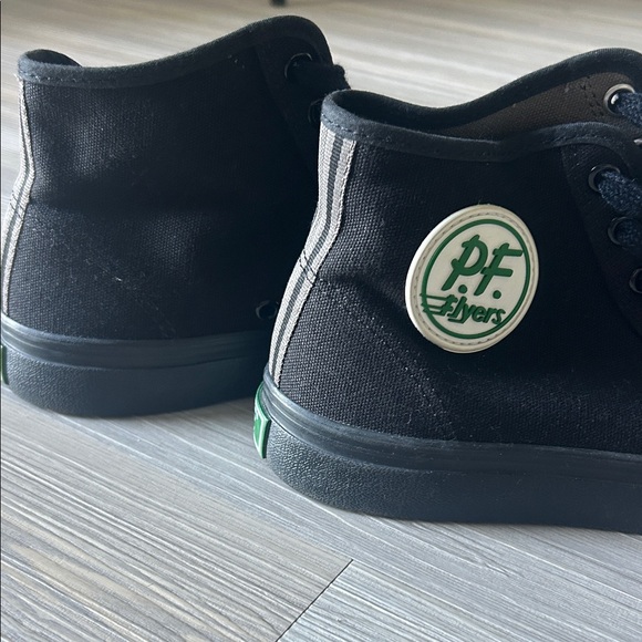 P.F. Flyers - Picture 5 of 11